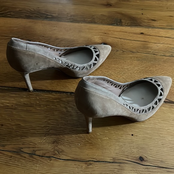 Tan Suede Pumps - Picture 5 of 6